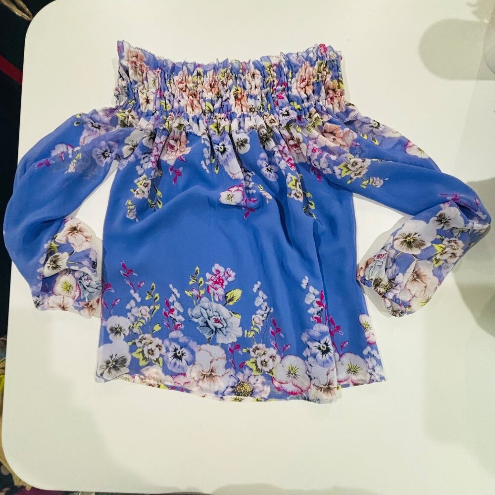 White House Black Market Floral Blouse Size XS